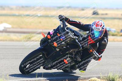 media/Oct-15-2023-TrackXperience (Sun) [[85198ff50b]]/Group 2/session 4 turn 3/